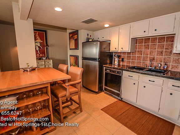 5th image of 142 Lake Hamilton Dr APT 110