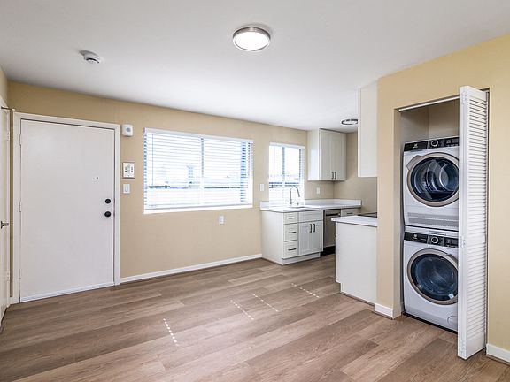 3rd image of 2240 Larkin St APT 104