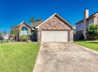 998 Oak Falls Dr, Willis, TX 77378