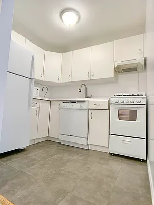 Rented by A Space Realty NY LLC | media 16