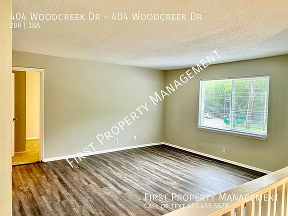 4th image of 404 Woodcreek Dr