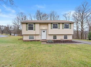 2633 Fox Chase Ct, Bridgeville, PA