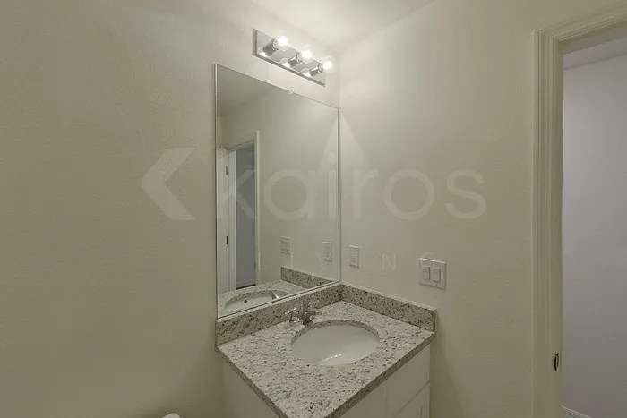 20254 Lorenzo Ave — Photo 10