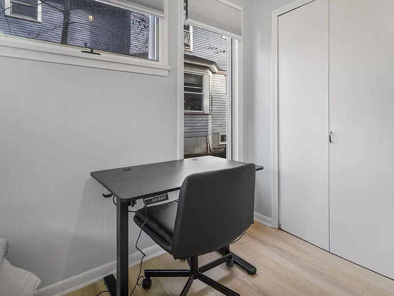 104 Harvard Pl — Photo 18