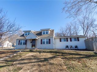 7901 Brookside Rd, Kansas City, MO 64114