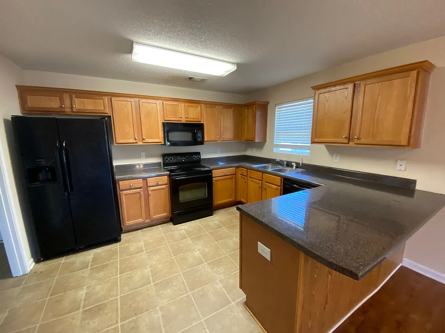 Pre-Leasing For August 6th 2027! — Photo 2