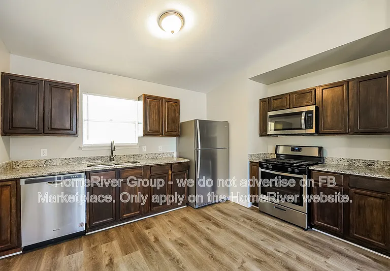 4814 Castle Arms — Photo 8