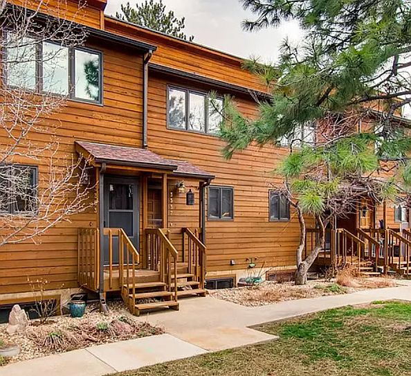 Very quiet neighborhood, away from street noise