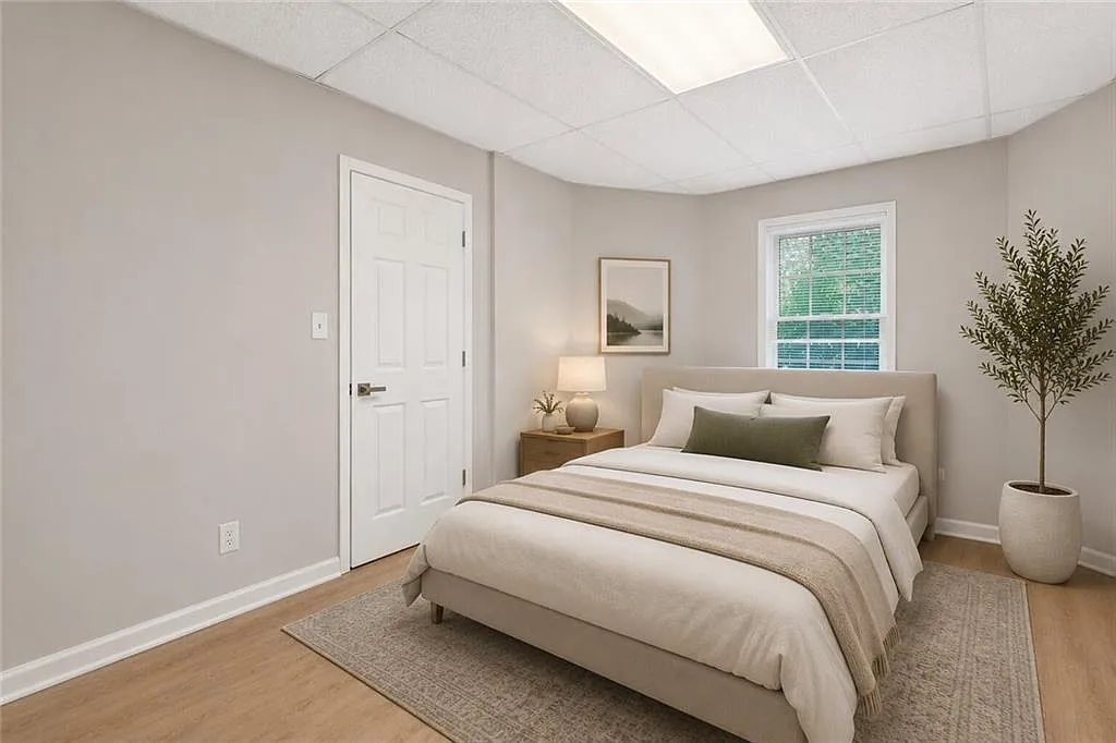 1 bed, 1.0 bath, 1100 sqft, $1,600 — Photo 3