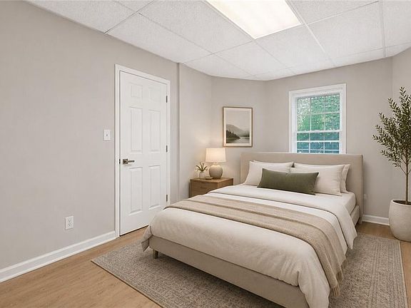 3rd image of 3418 Rose Arbor Ct