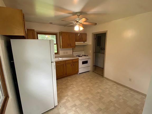 3rd image of 1313 Berg St #1311