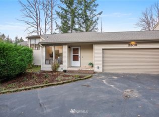 2208 E Birch St, Bellingham, WA 98229