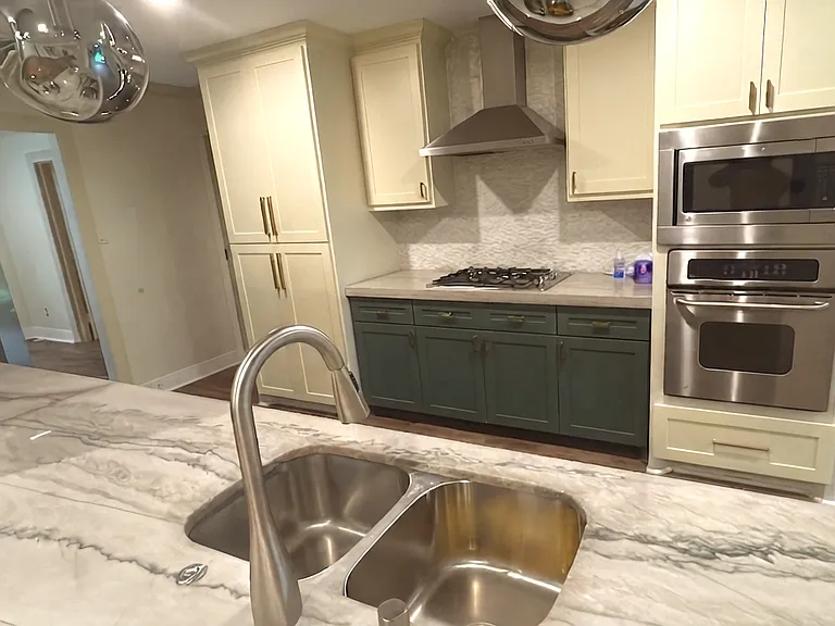 11007 Hillcroft Ave — Photo 11