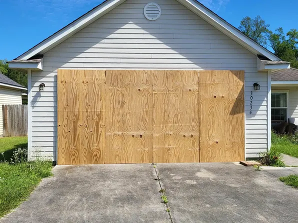 30234 Daffodil Dr, Walker, LA 70785