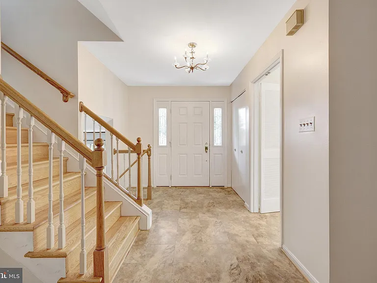 615 Kearney Ct SW — Photo 5