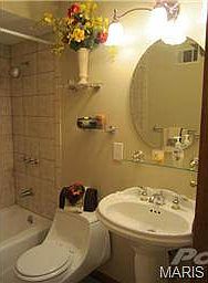 4th image of 20 Saint Ronald Ln