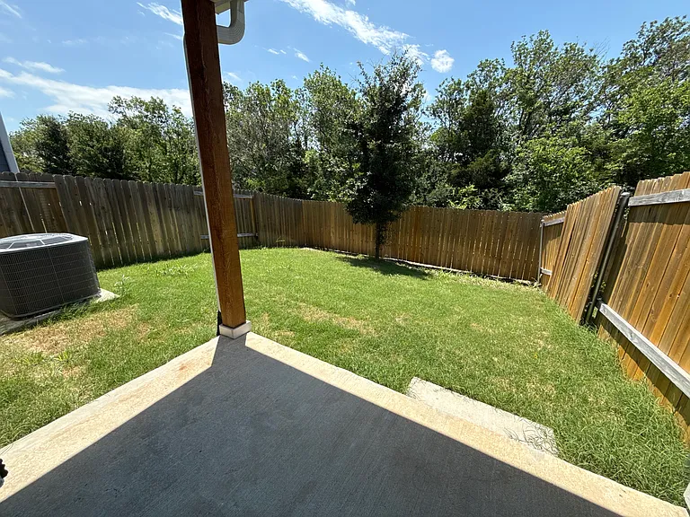 229 Marsh Ln — Photo 15