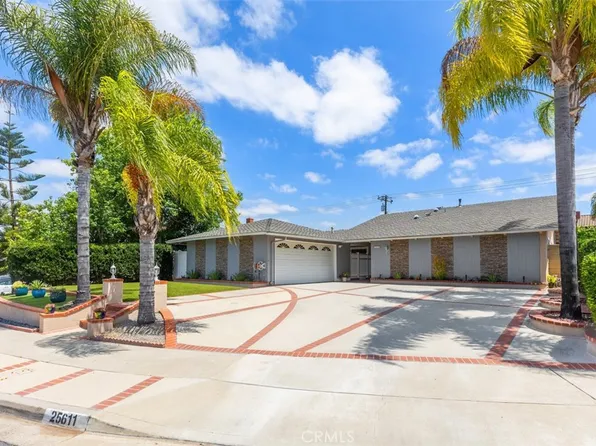 25611 Adriana St, Mission Viejo, CA 92691