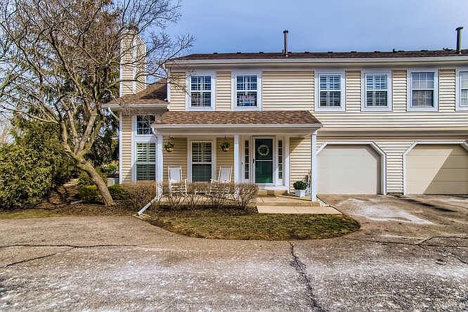 1st image of 375 Wisteria Dr