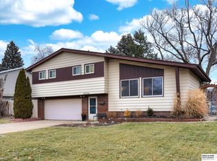 12736 Weir St, Omaha, NE 68137