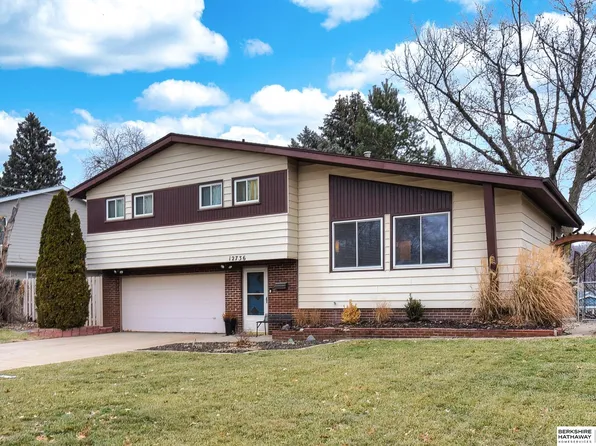 12736 Weir St, Omaha, NE 68137