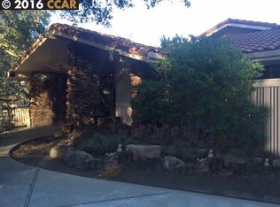 215 Valley Oaks Dr, Alamo, CA 94507