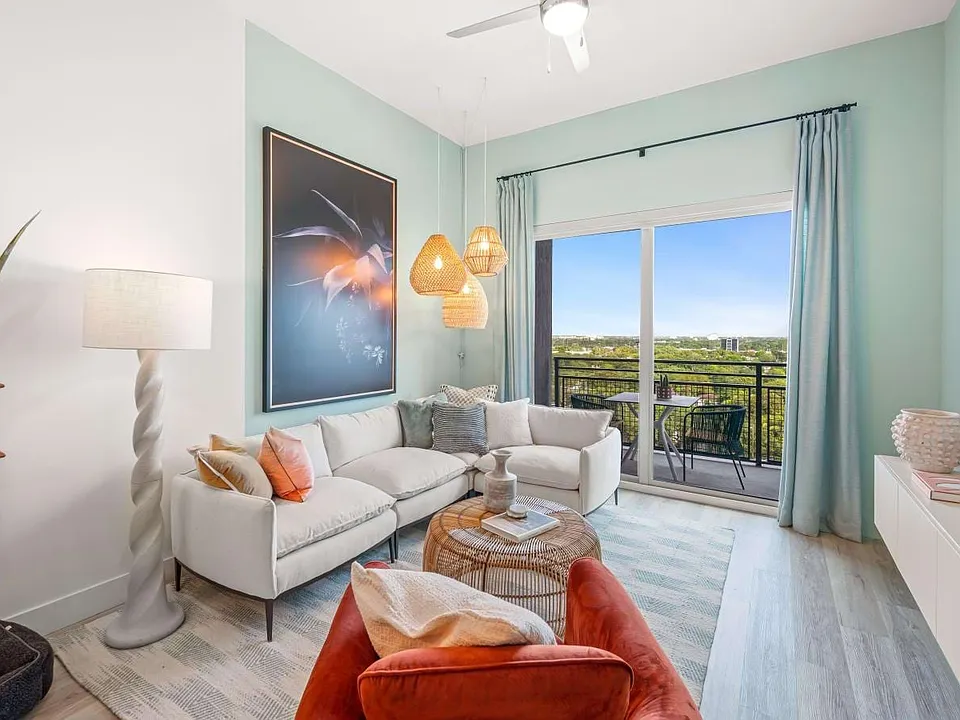 24 NW 29th St #222