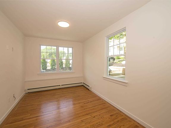 3rd image of 6 Northridge St #6