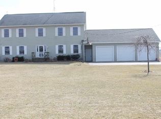 2677 W Humphrey Rd, Ithaca, MI 48847