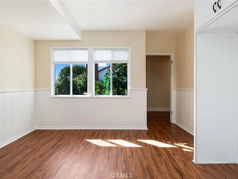 1027 S Malgren Ave — Photo 11