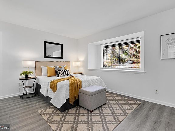 5th image of 3061 Hawthorne Dr NE #3061