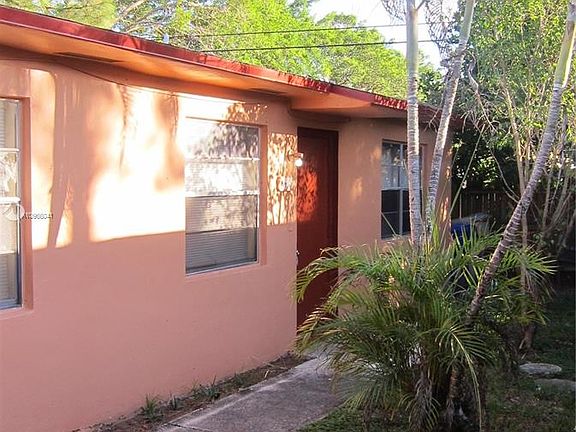 2nd image of 850 SW 6th Ct #3
