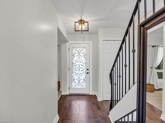 5th image of 2527 Mainroyal St