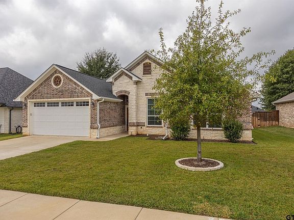 2nd image of 1433 Circle Dr