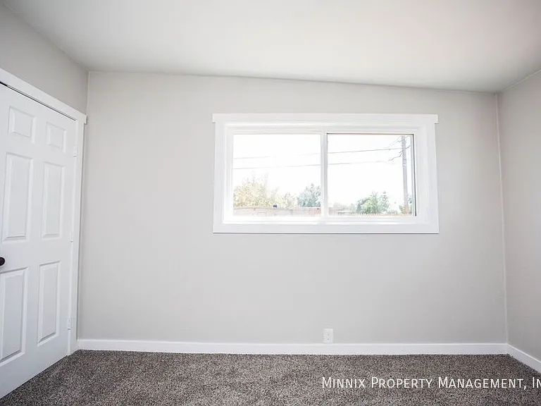 2725 63rd St #1 — Photo 37