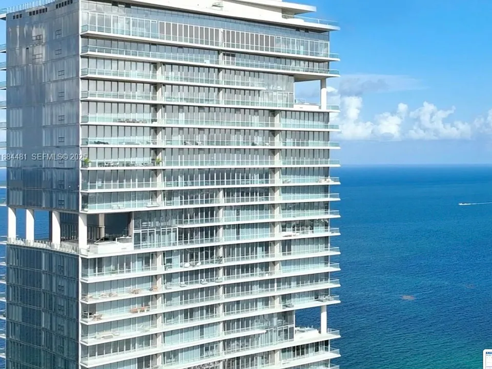 18501 Collins Ave #5001