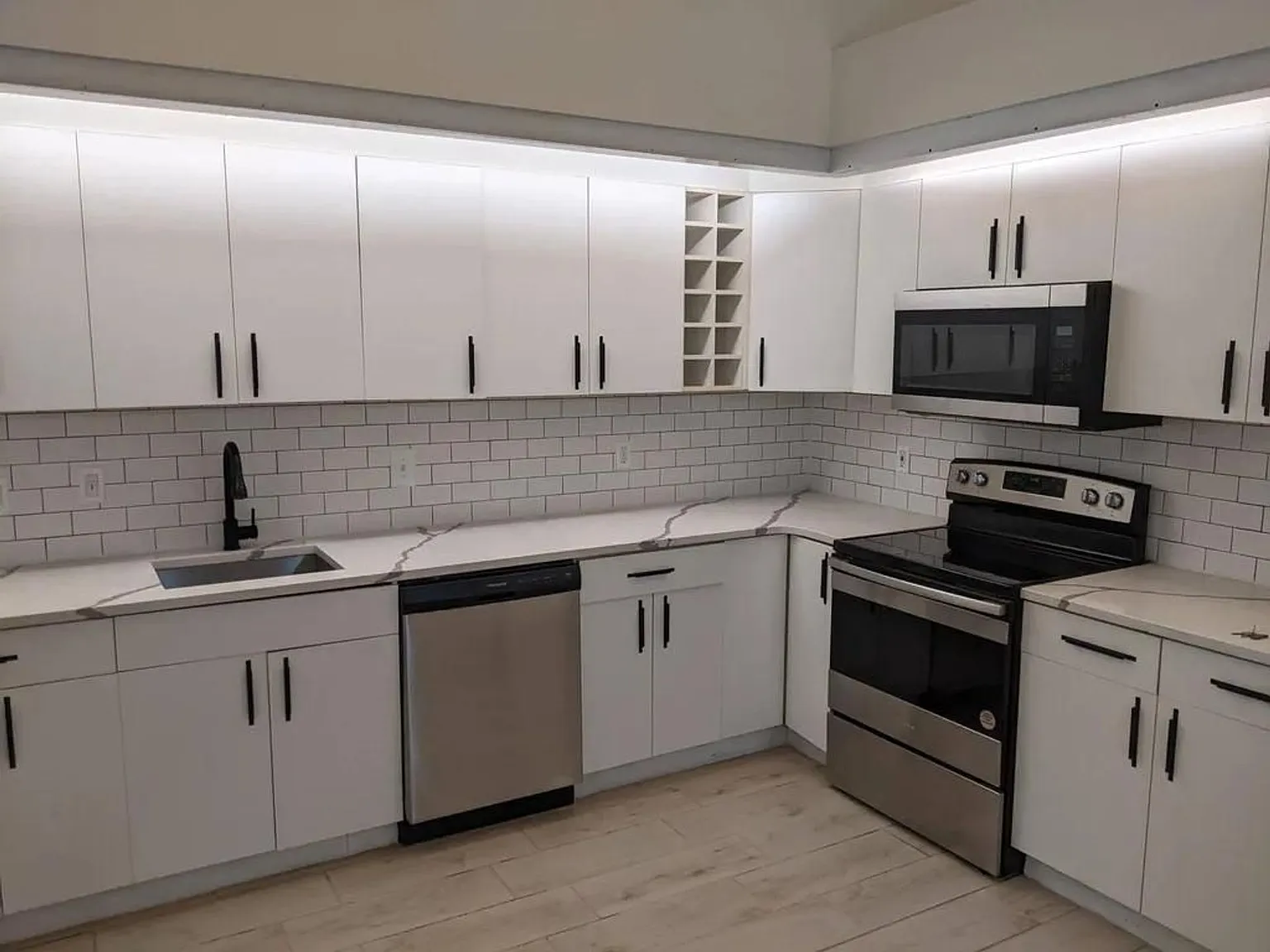 4313 Main Street — Photo 2