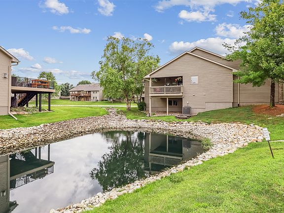 3rd image of 15410 Oakwood Dr