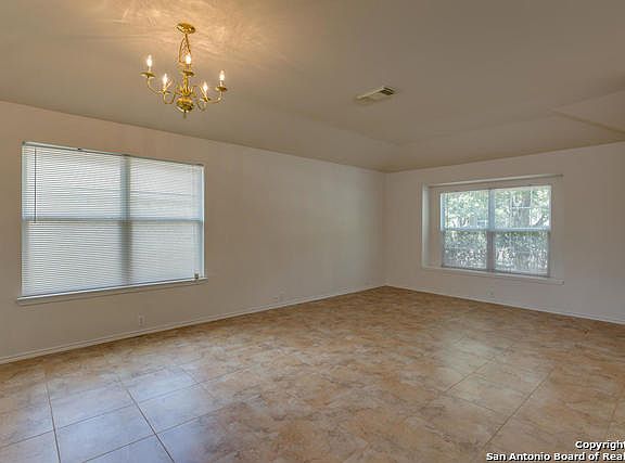 5th image of 3949 Brook Hollow Dr