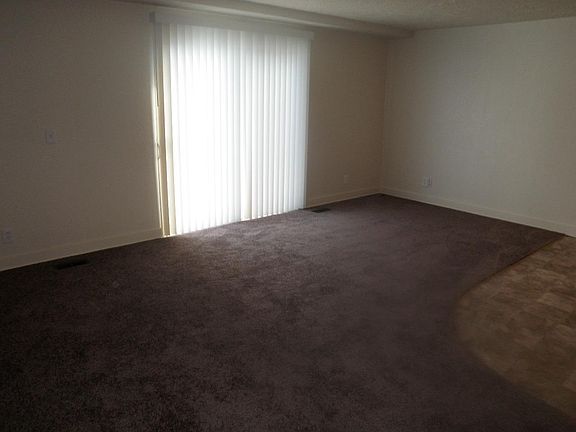 2nd image of 2510 E 8th St APT 1