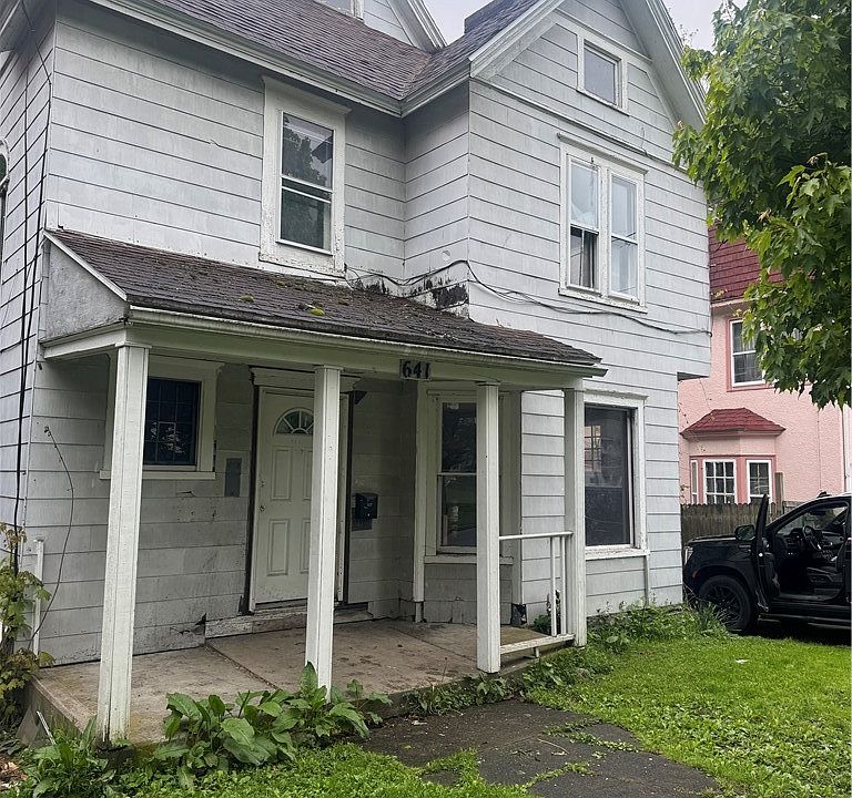 1st image of 641 Prendergast Ave
