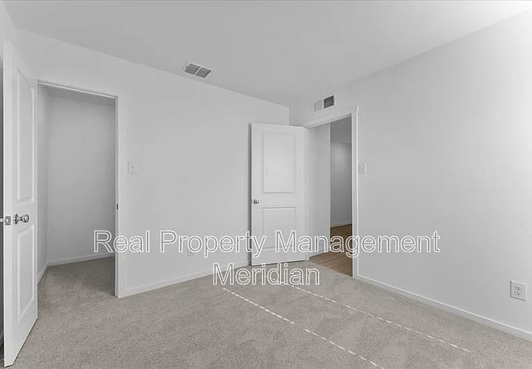 1821 Pentro Pkwy — Photo 5