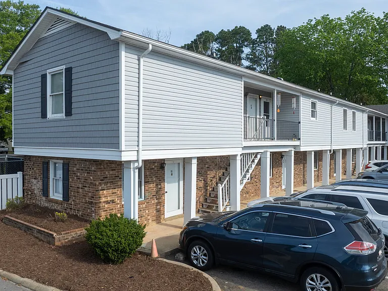 Campbell Court Apartments — Photo 5