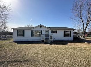 318 Valleyview Dr, Villa Ridge, MO 63089