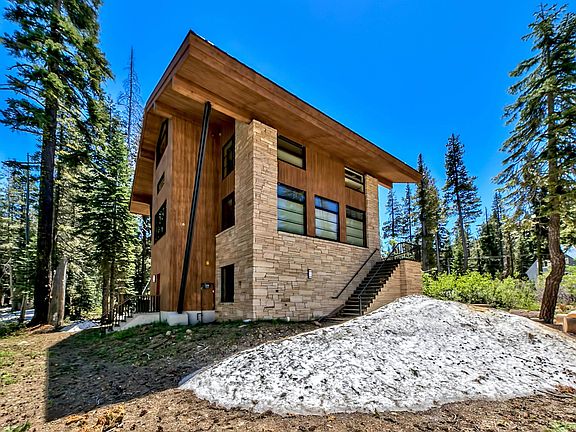3rd image of 5880 Elderberry Ct