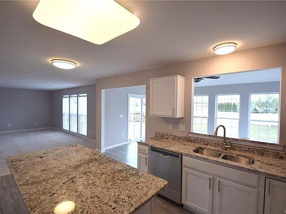 3rd image of 2455 King Fisher Ln
