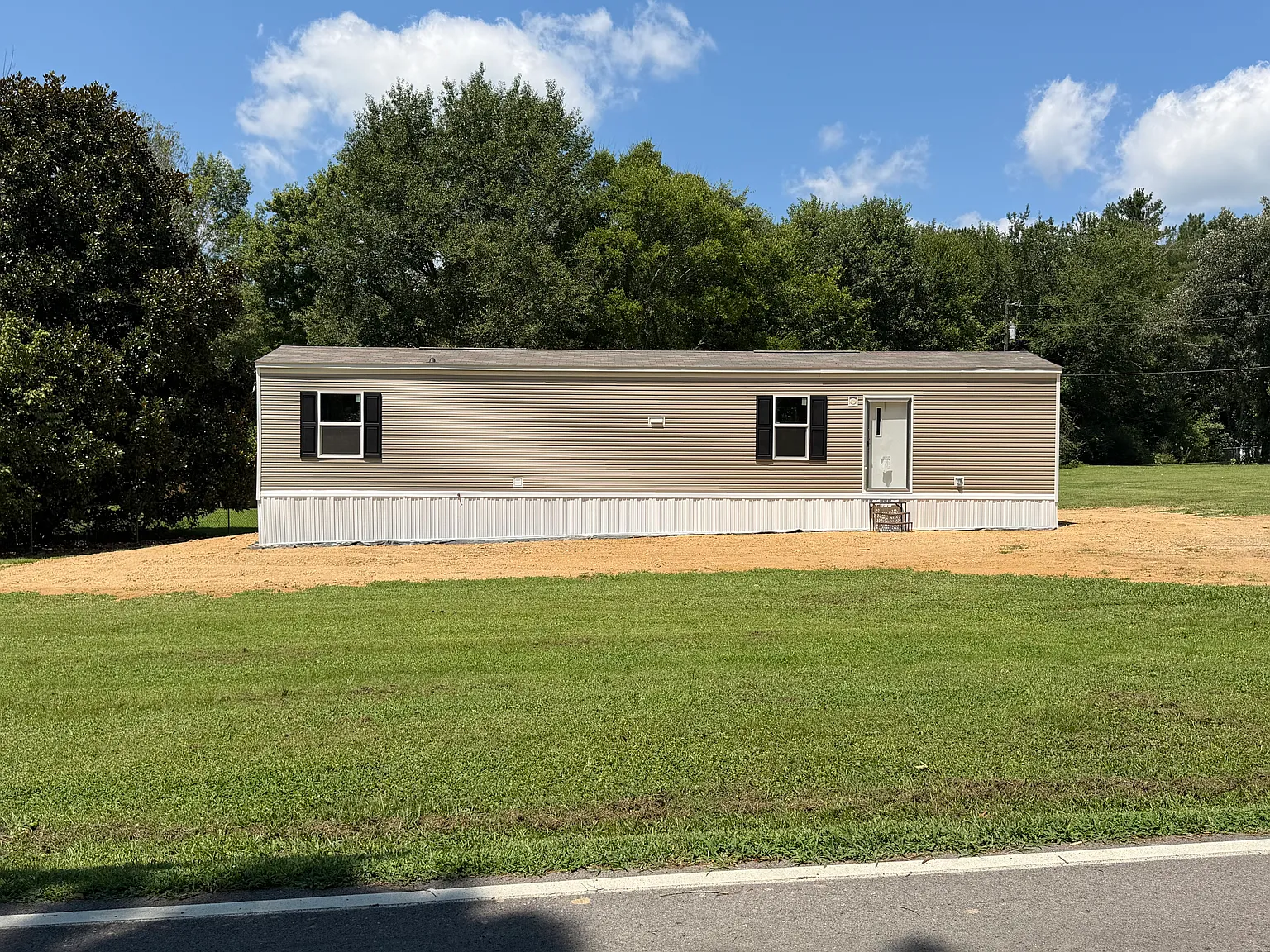 2 bed, 775 sqft, $1,300 — Photo 1