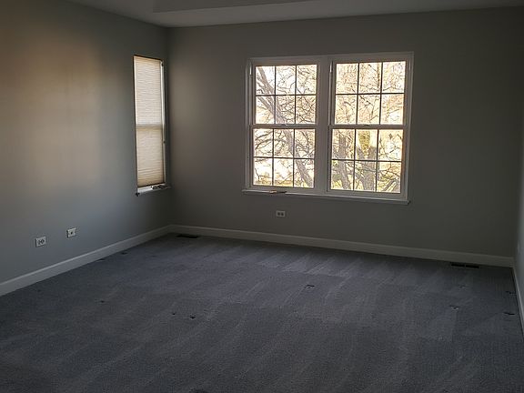5th image of 540 Huntington Cir