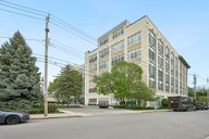 Landmark Sq-0905-001.jpg