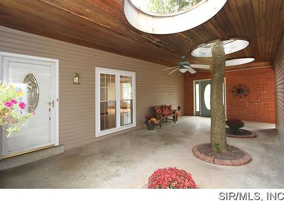 Covered Courtyard Entry